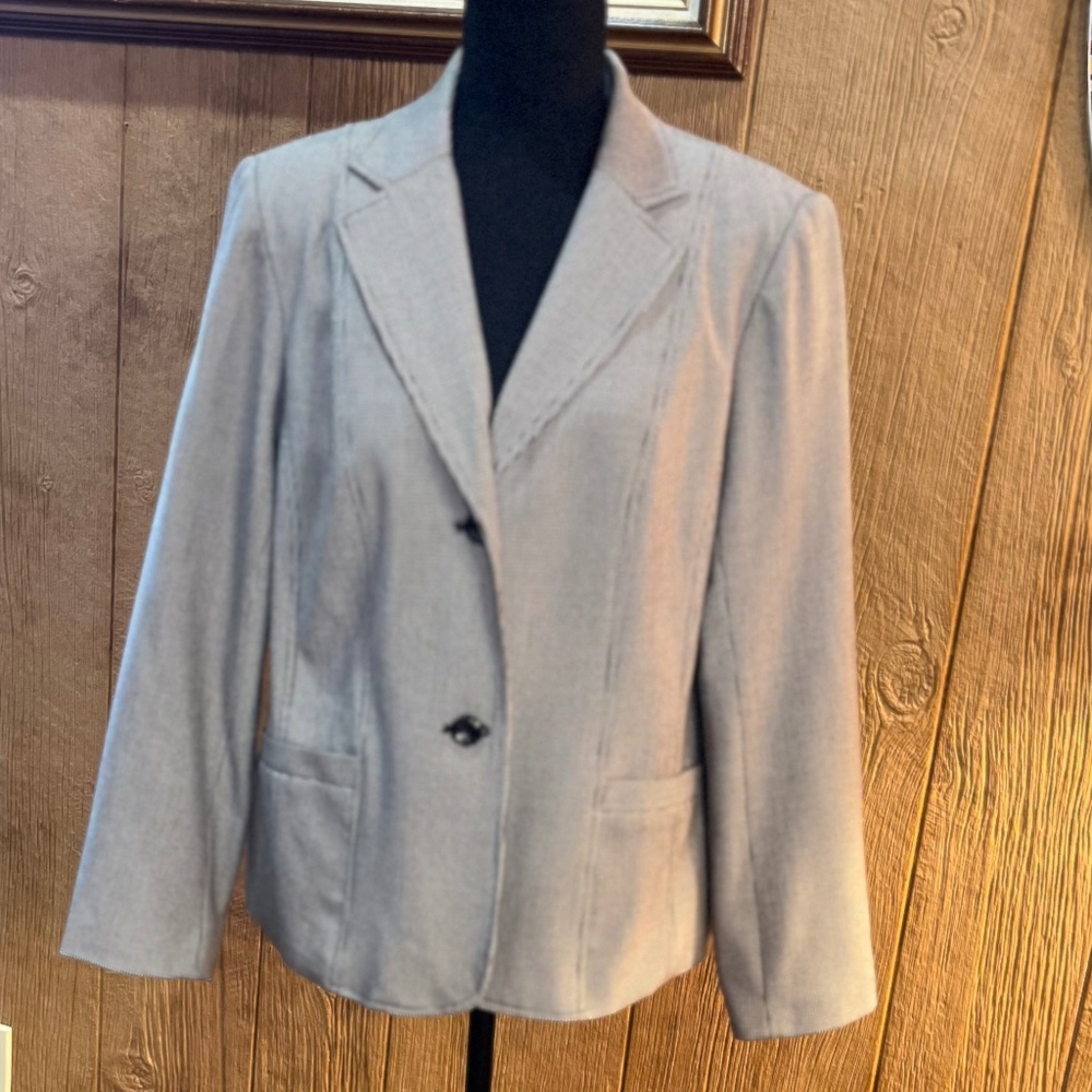 Requirements blazer size 12 black and white check pattern